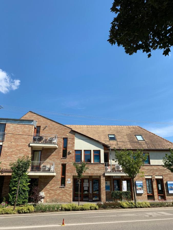 Appartement Robinson Szigete *